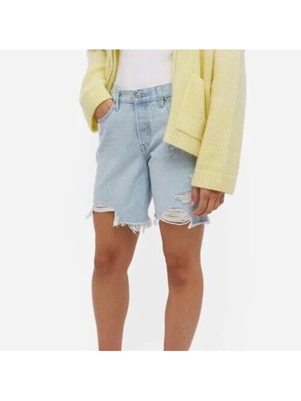Levi’s 501 90s Shorts Distressed Light Wash Denim Shorts Size 32 Retail $70